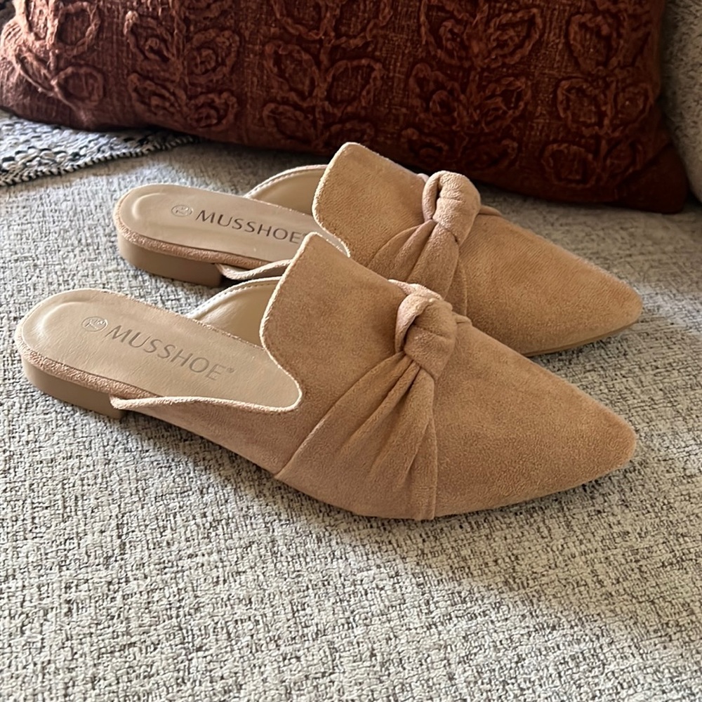 NEW Musshoe tan mules